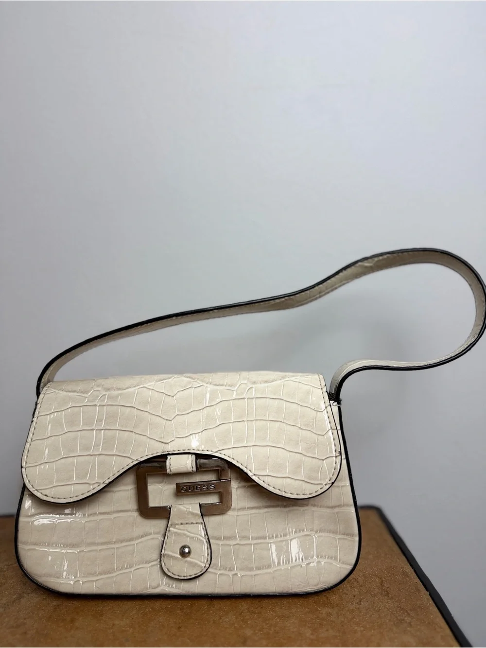 Vintage Guess Croc Embossed Shoulder Bag Y2K Cream Ivory Baguette Purse - Picture 4 of 11